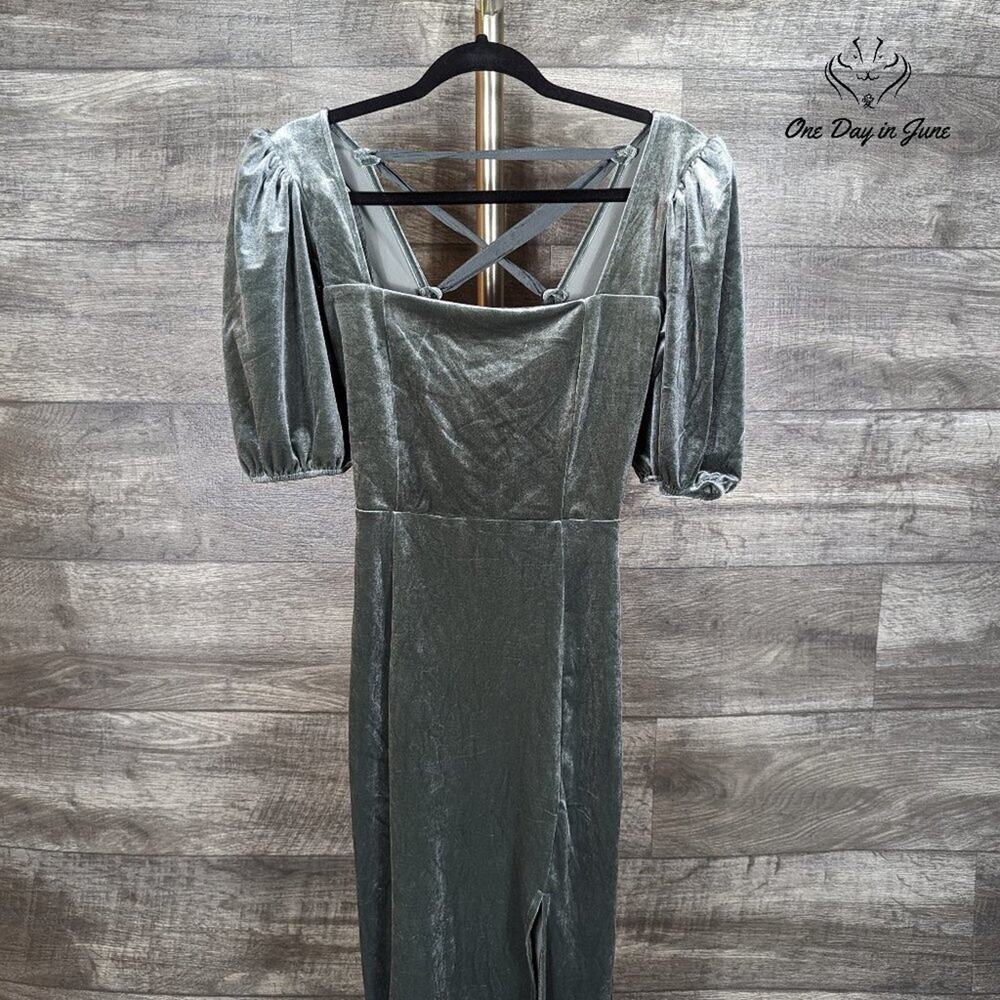 Forever 21 Velour Lace Up Back Maxi Dress Size M